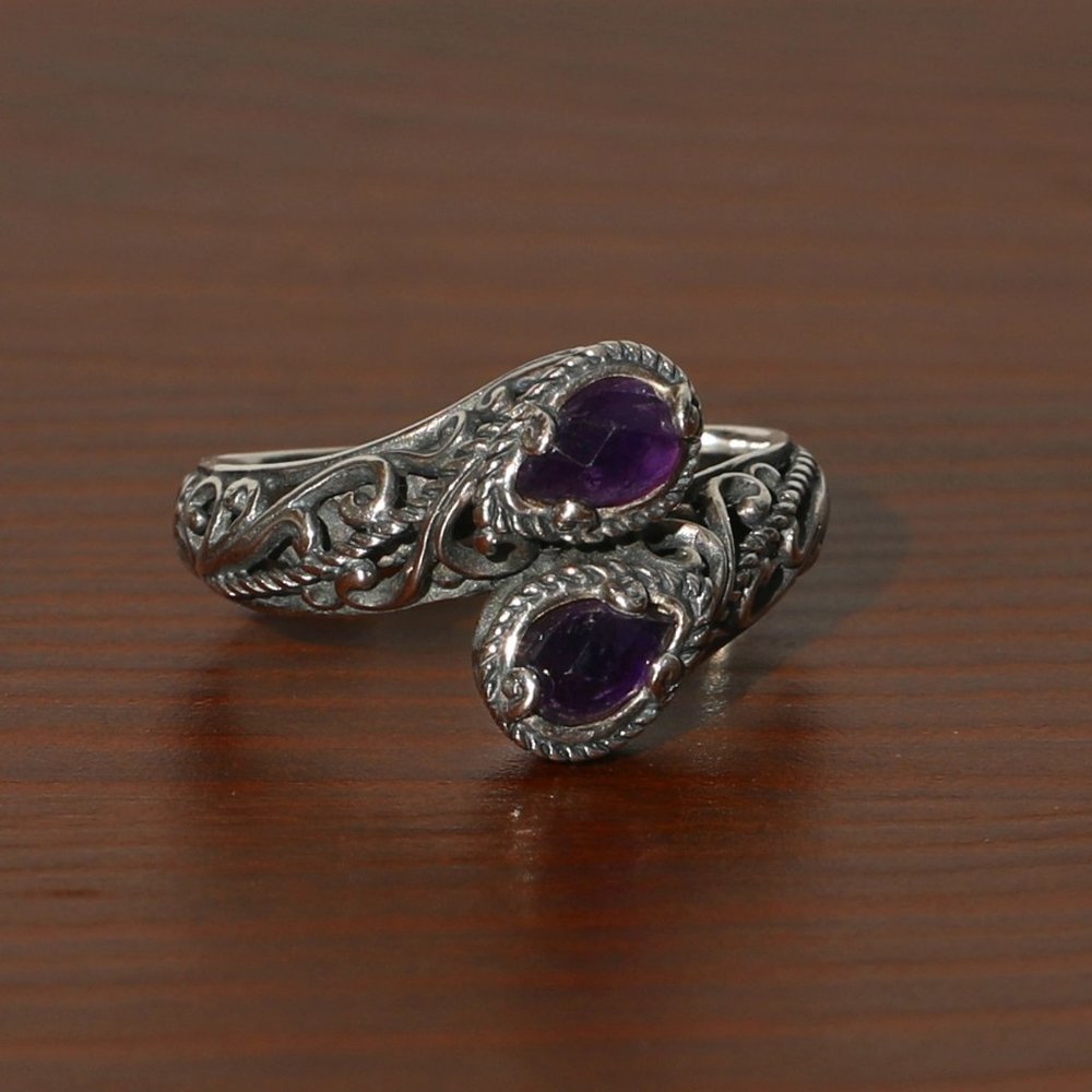 Vintage Carolyn Pollack Sterling Silver cocktail ring 925 w/Amethyst stones